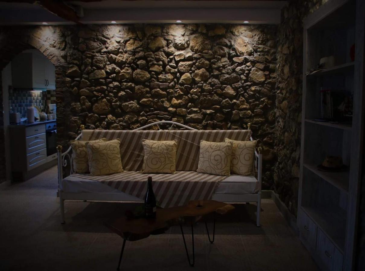 The Stone Suite Μωραΐτικα Εξωτερικό φωτογραφία