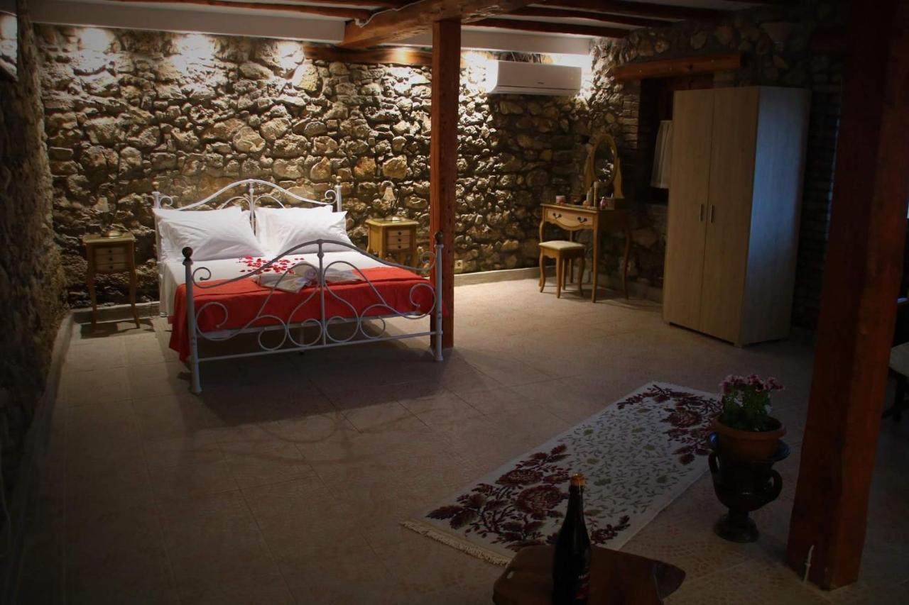 The Stone Suite Μωραΐτικα Εξωτερικό φωτογραφία