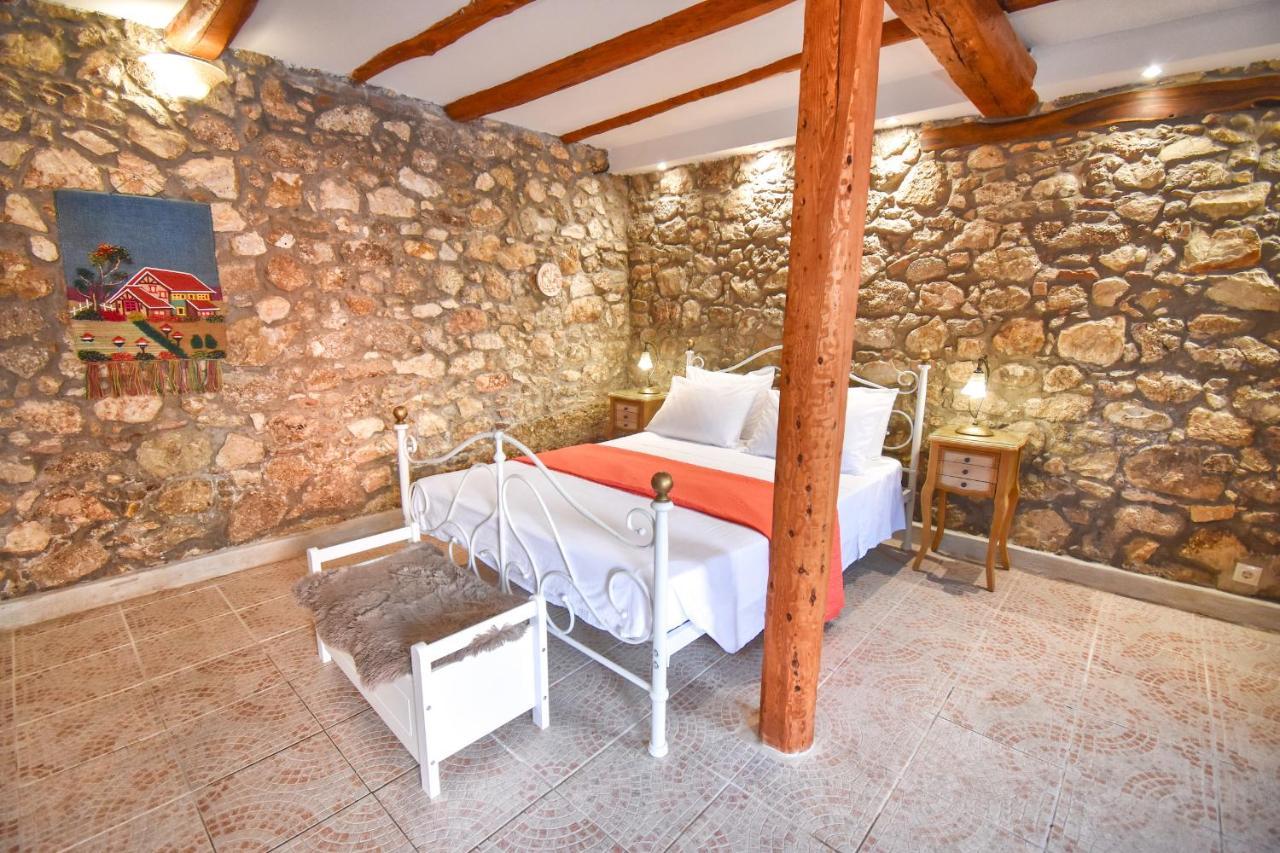 The Stone Suite Μωραΐτικα Εξωτερικό φωτογραφία