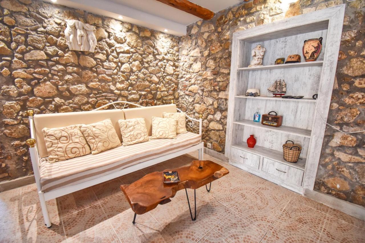 The Stone Suite Μωραΐτικα Εξωτερικό φωτογραφία